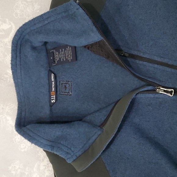 Blue 1/4 Zip 5.11 jacket, size S - Picture 3 of 4